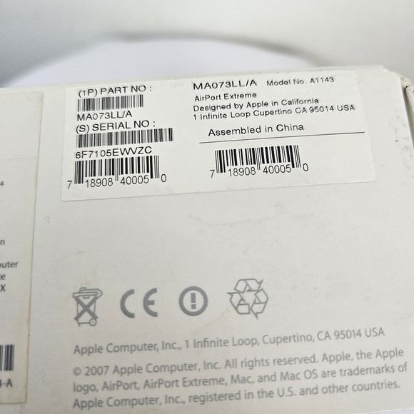 Apple AirPort Extreme MA073LL/A A1143 802.11n Wi-Fi Wireless Base Station - Picture 4 of 7